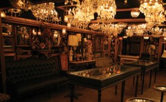 TRUMP ROOM 