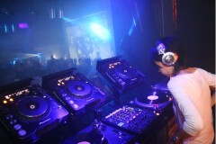 DJ Dora ドラ