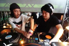 DISCO TWINS (DJ TASAKA + KAGAMI)